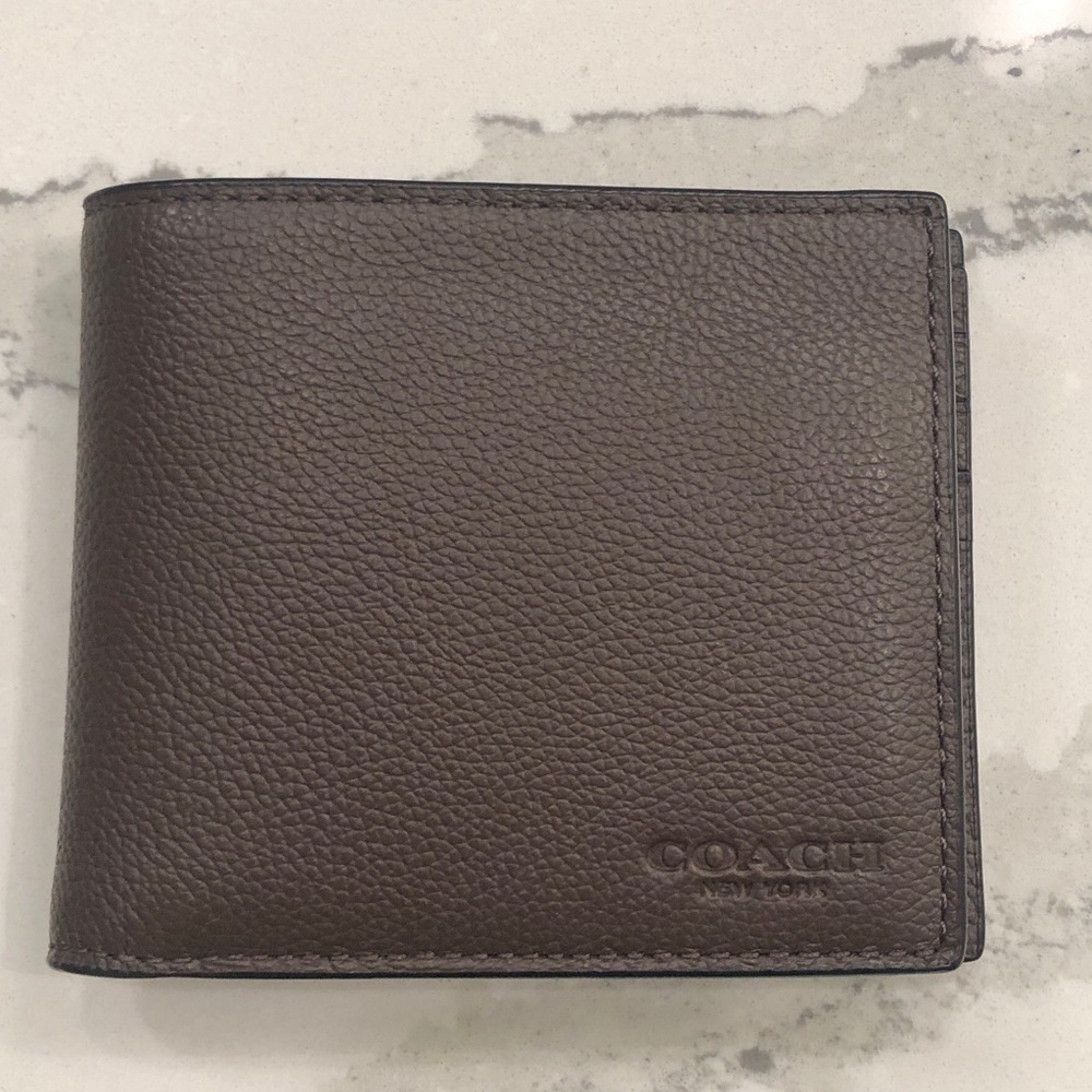 Dark brown Coach 2 part wallet!